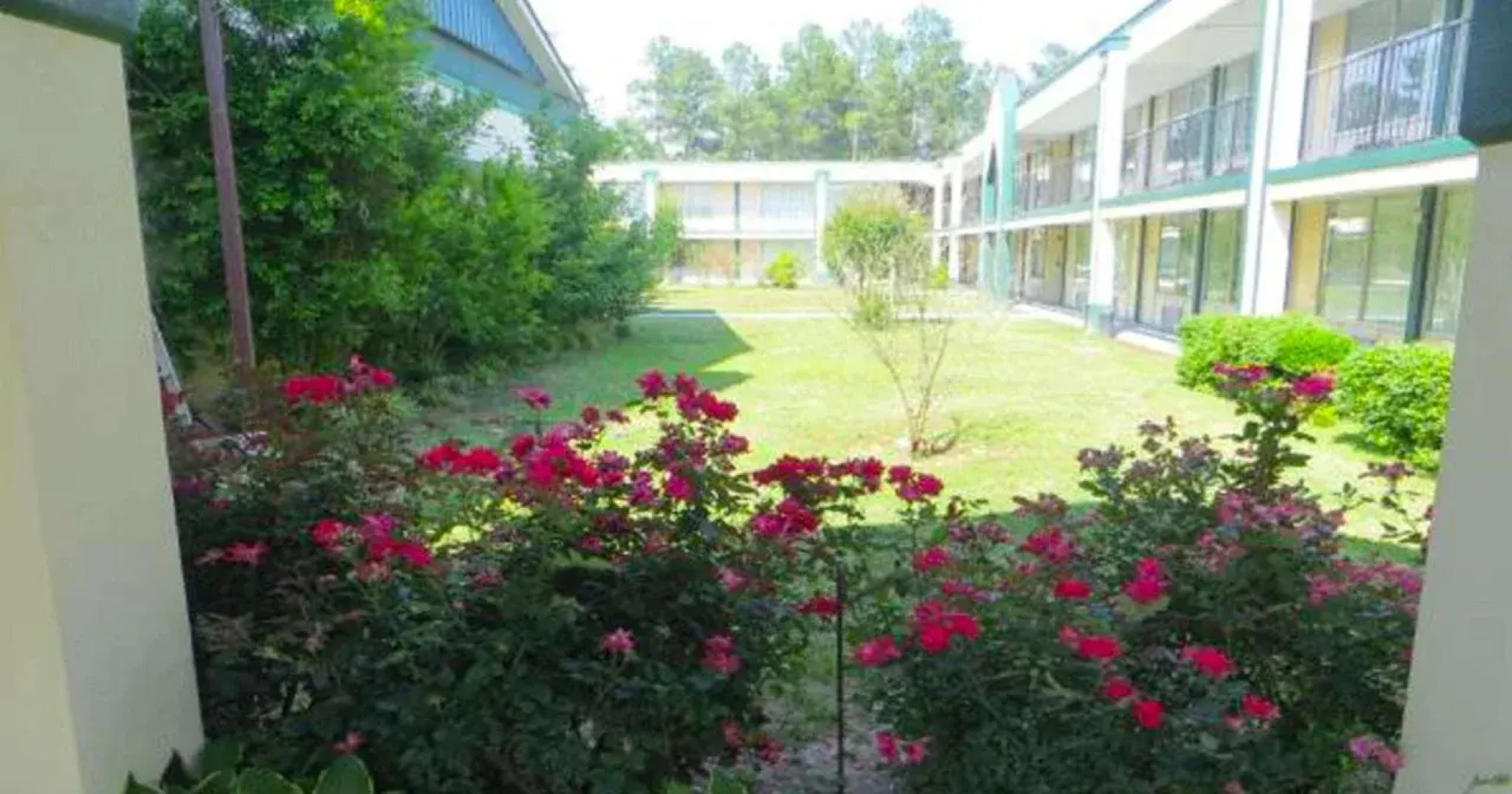 Super Inn & Suites by OYO Milledgeville