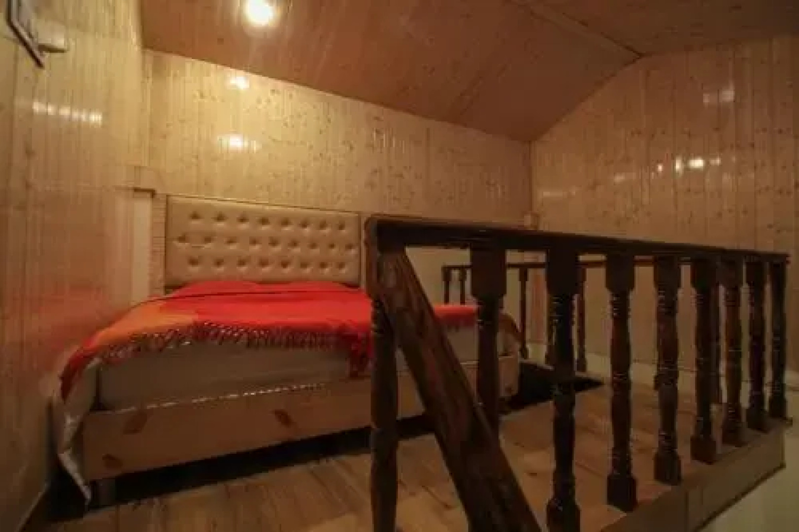 The Rainbow Inn & Cafe