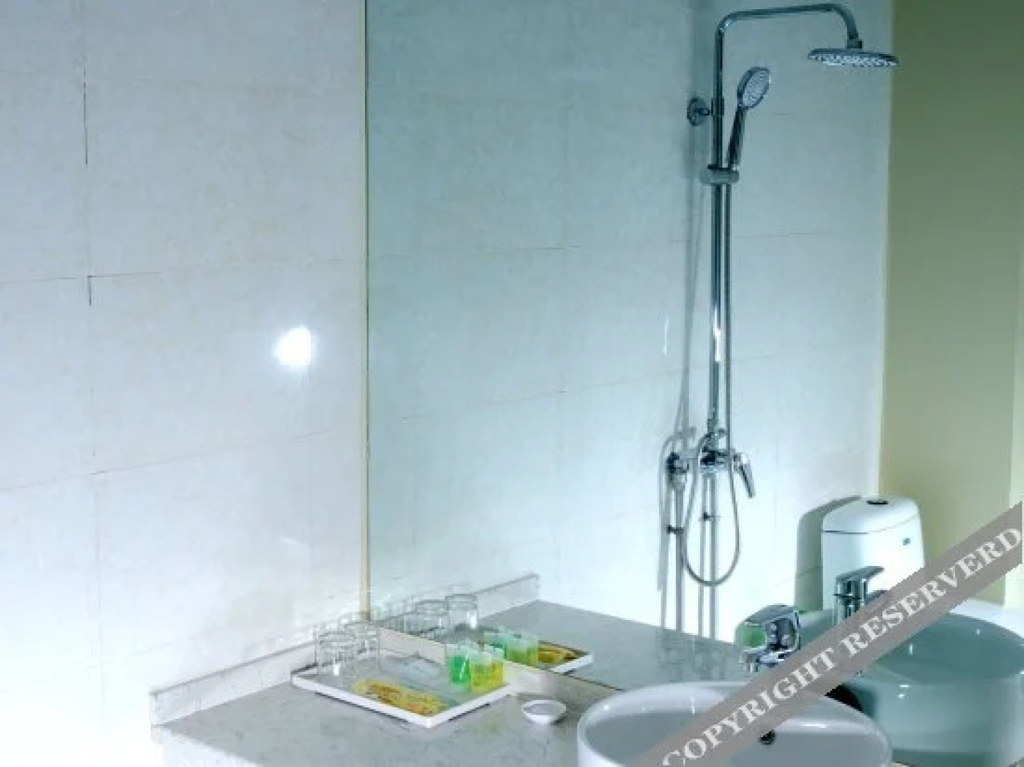 Yichuan Eddy Holiday Hotel