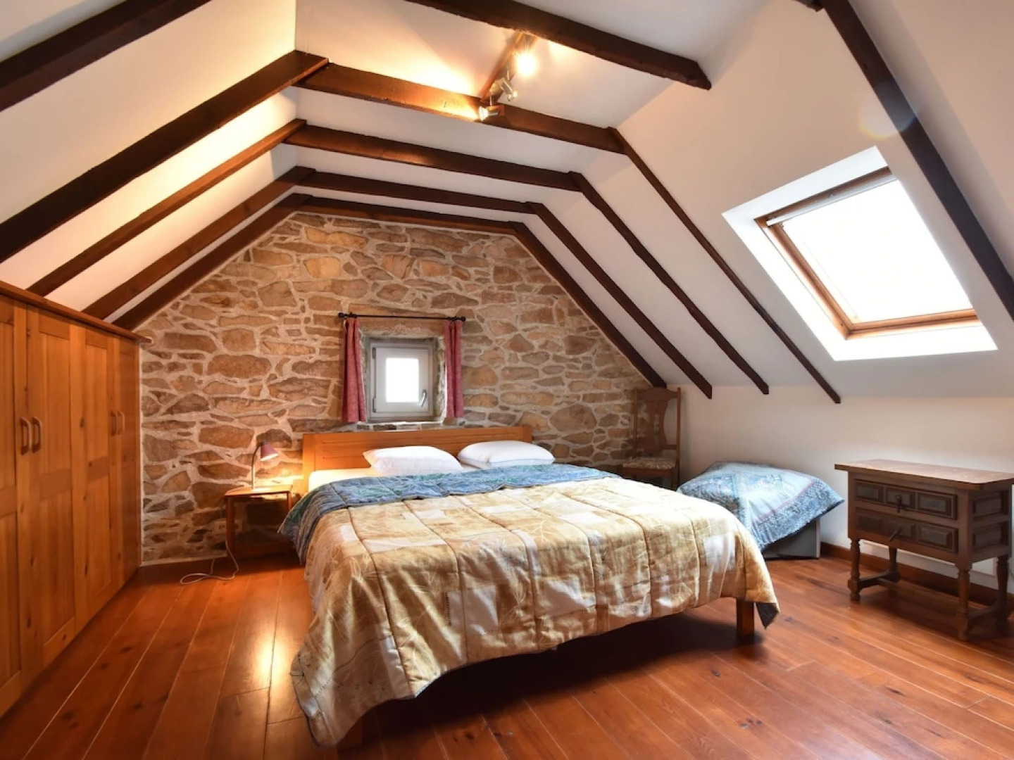 Cozy holiday home in Plogoff near the beach