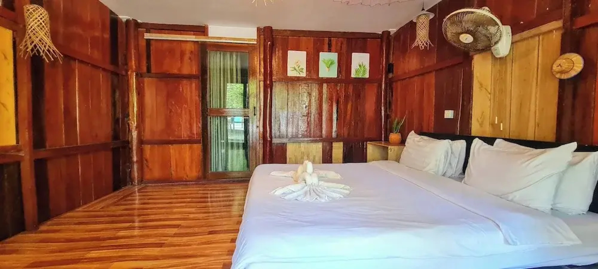 Koh Rong Beach Hostel and Bungalow