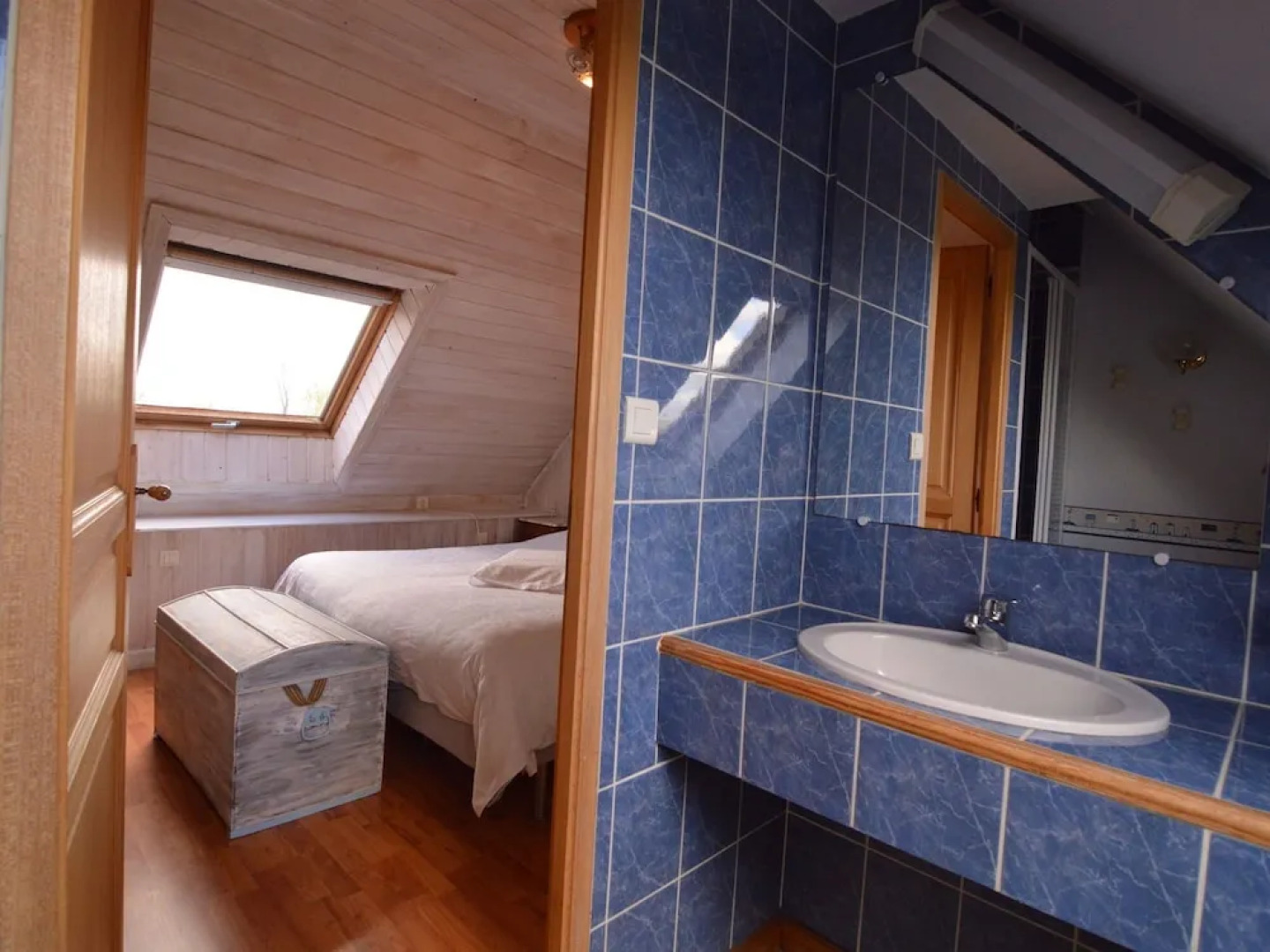 Modern Holiday Home in Hondschoote With Garden