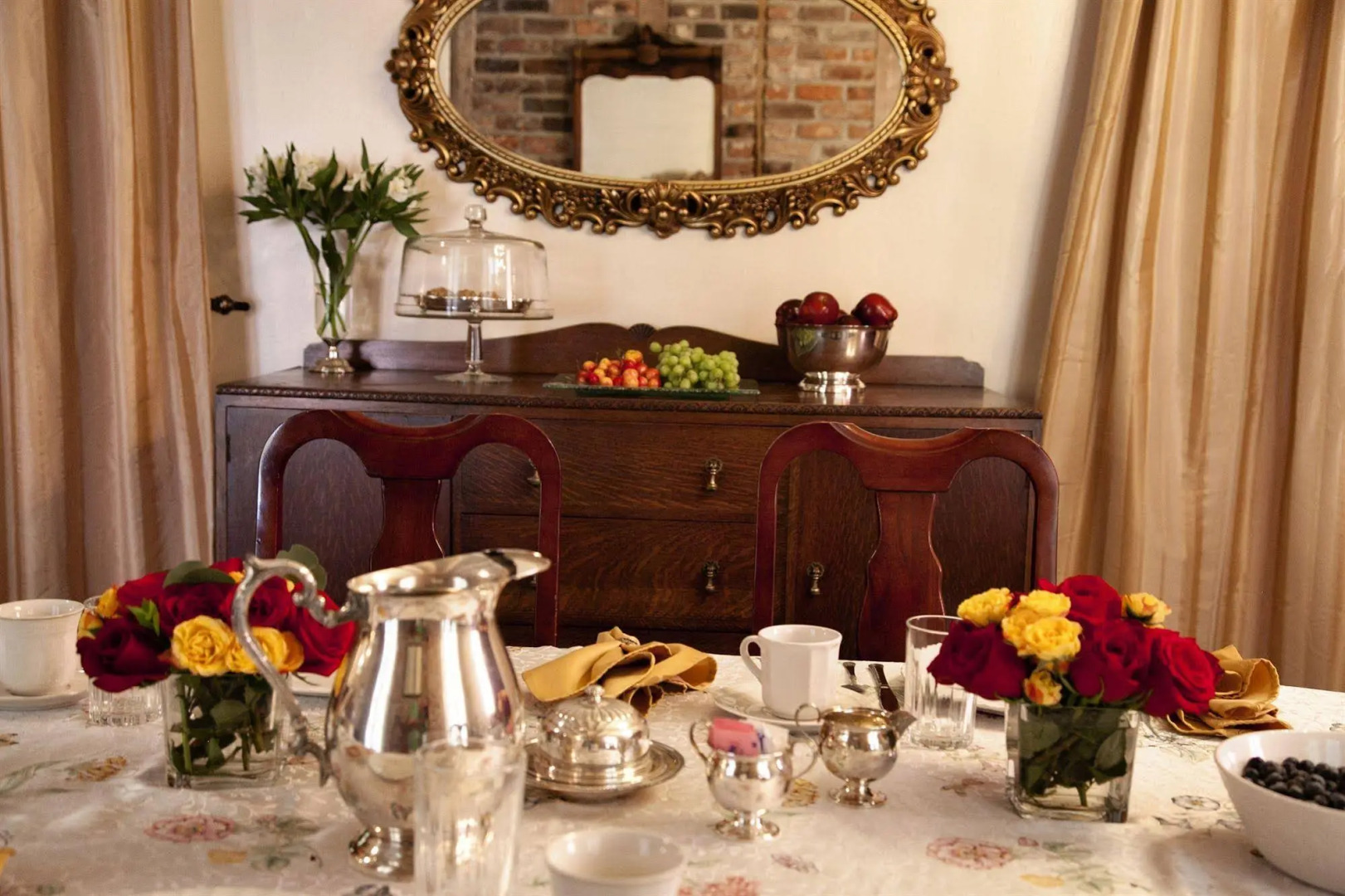 New Orleans Jazz Quarters - The French Quarters Unique Creole Hotel