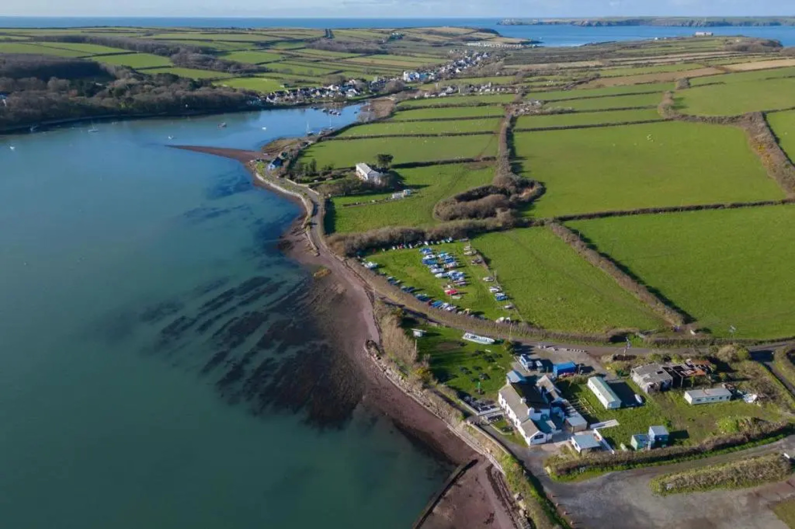 The Old Stables - 3 Bedroom Cottage - Angle
