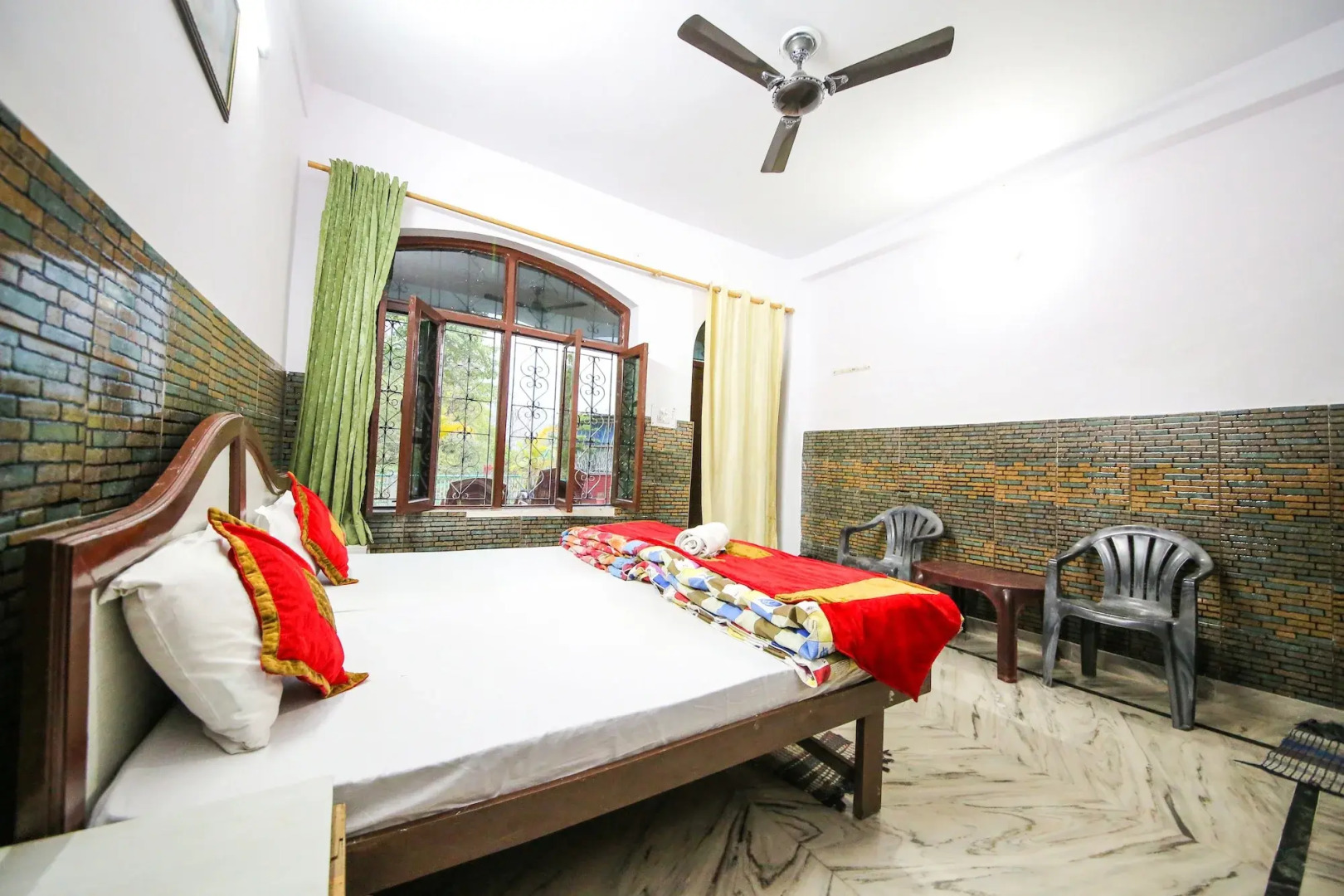 Rishikesh Sadan A Yoga and Spritual Retreat