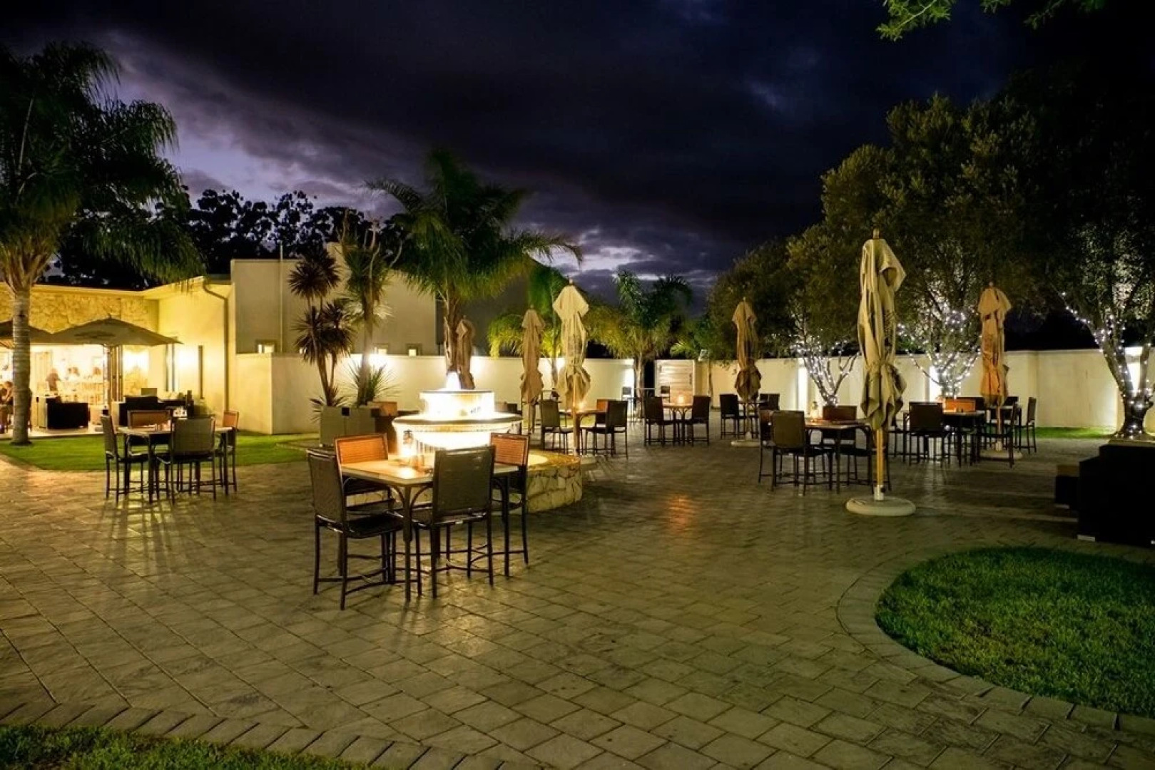 Africanos Country Estate