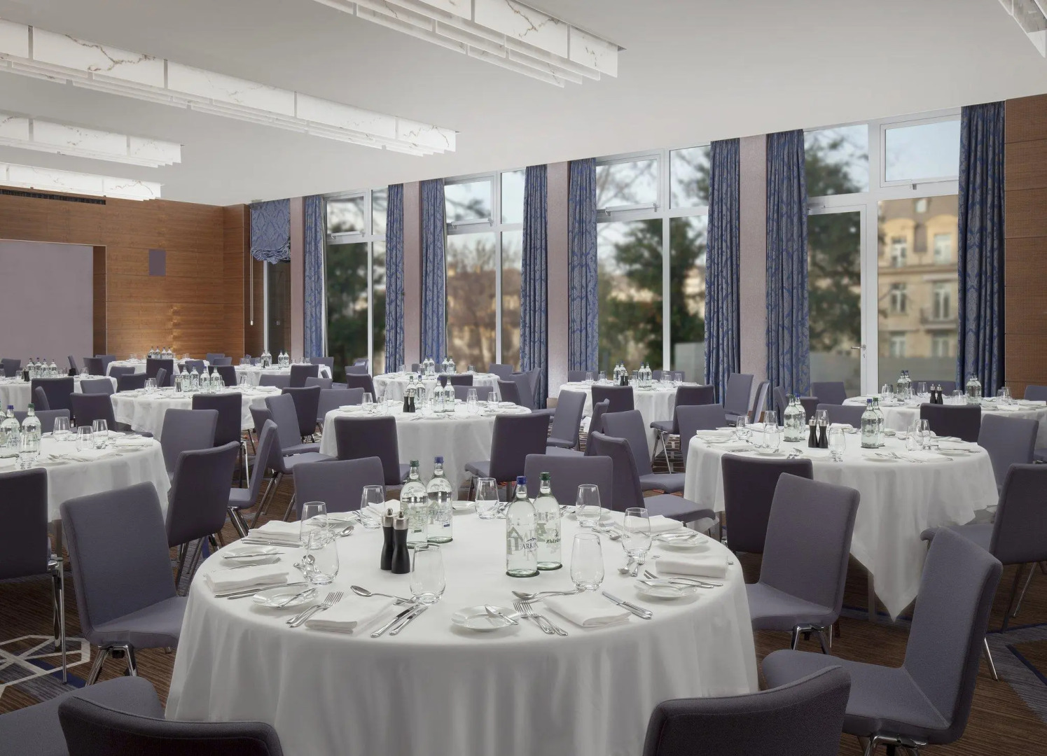 Royal Savoy Hotel & Spa