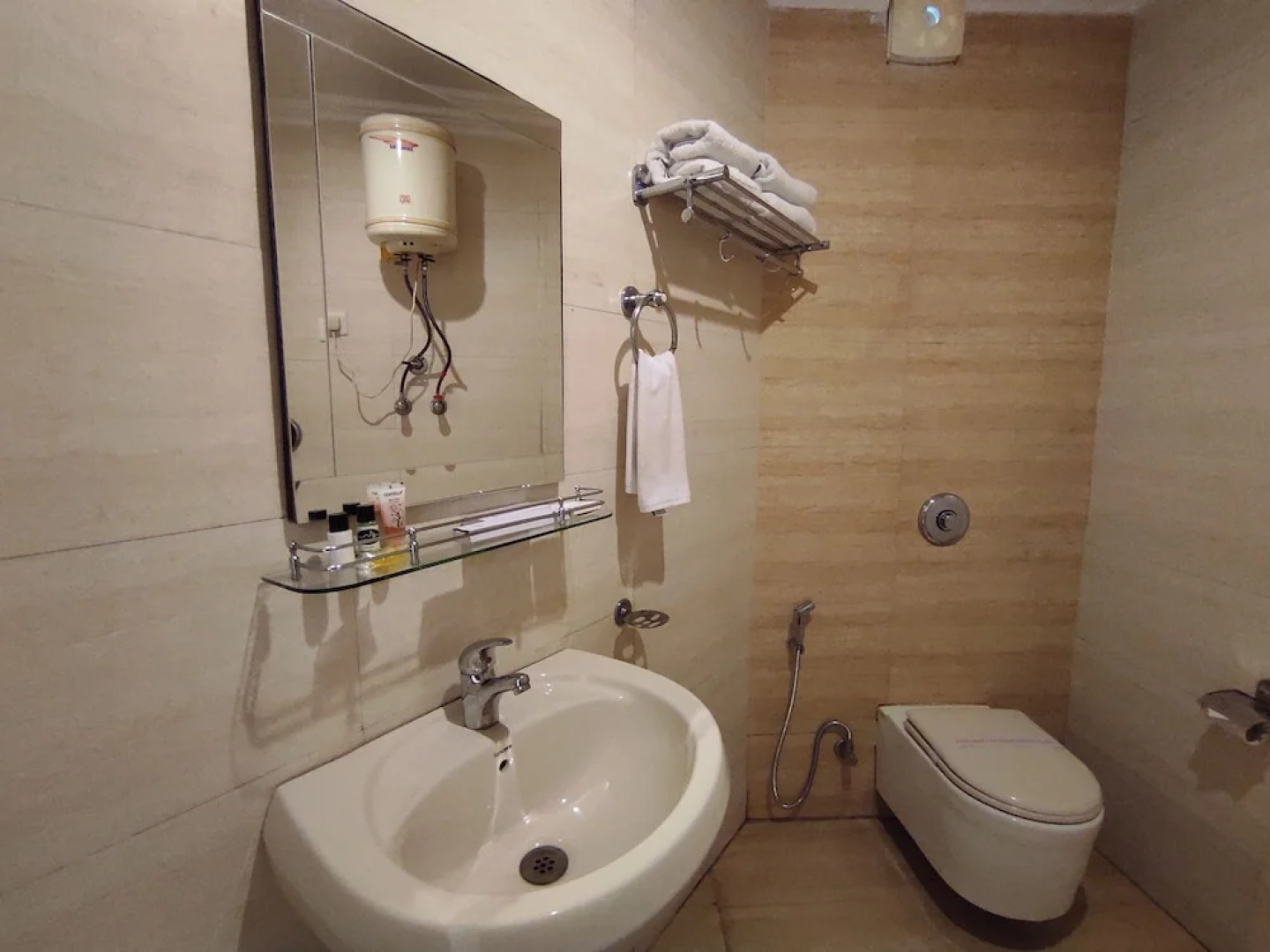 Aaroham Resort by Aamod at Dharamshala