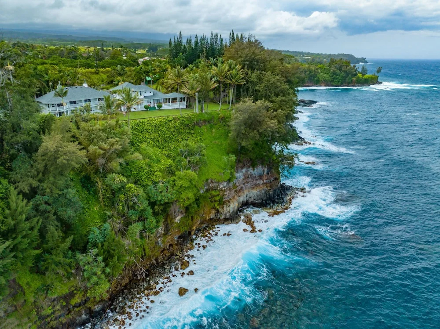 Hamakua Hotel