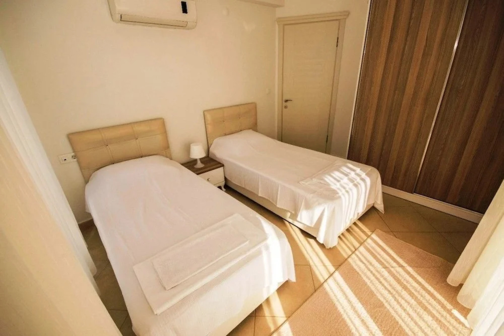 Serenity Apartments 3 by Villamnet