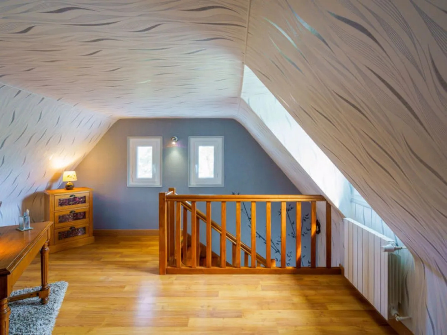 Les Volets Rouges (PEU101)