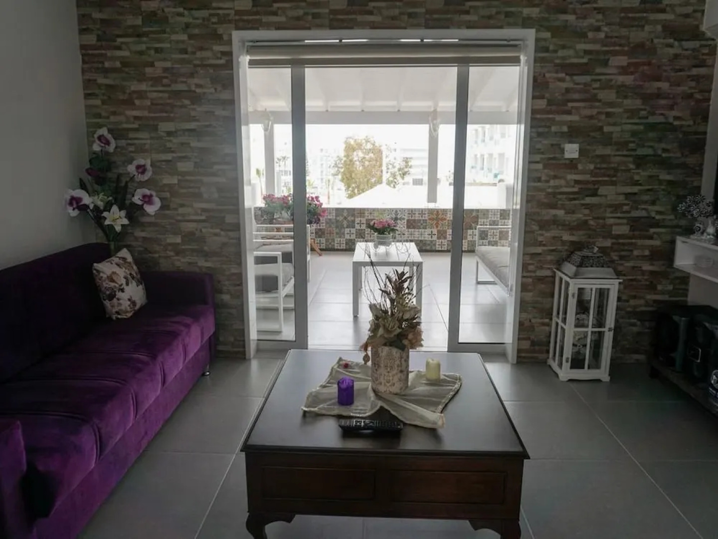 Sonia's Angel House- 300 Meters From the Beach, Newly Renovate Central Apartment