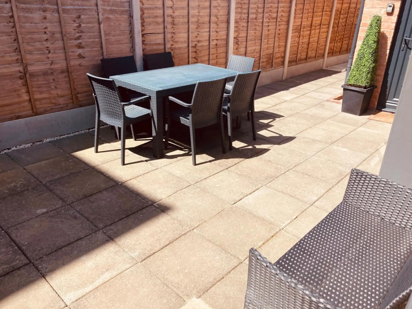 Cosy and Peaceful Maisonette with Terrace, Kidderminster