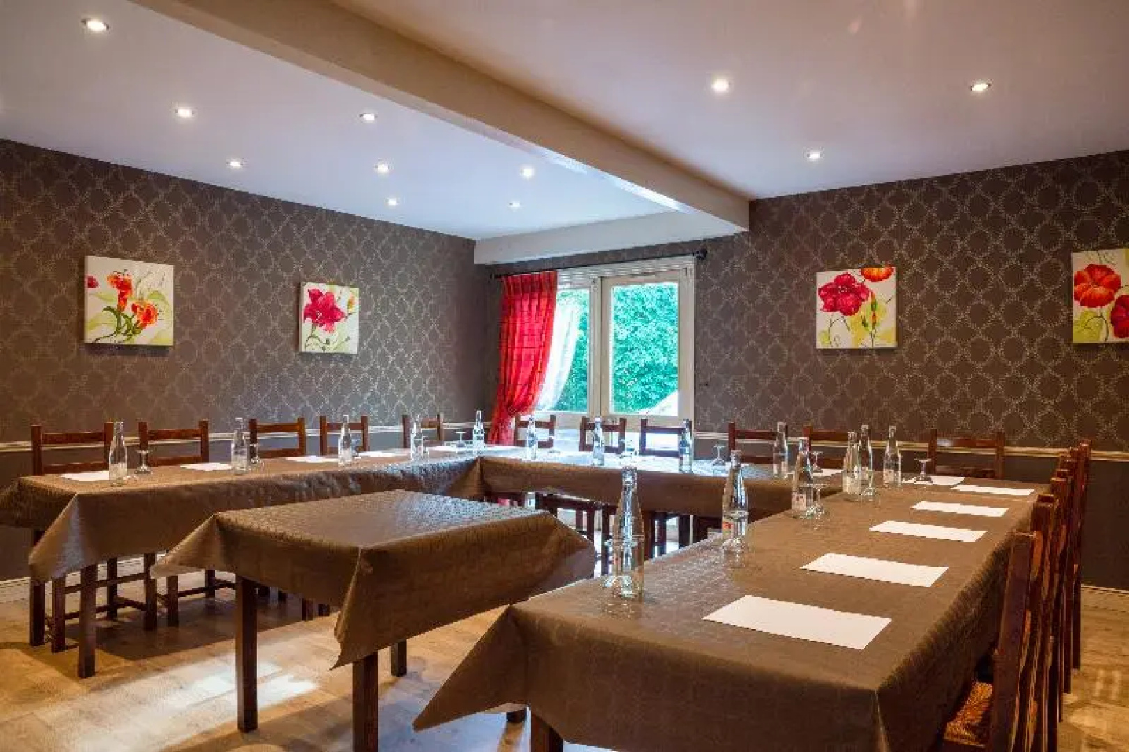 Hotel The Originals Bruay la Buissiere Le Cottage