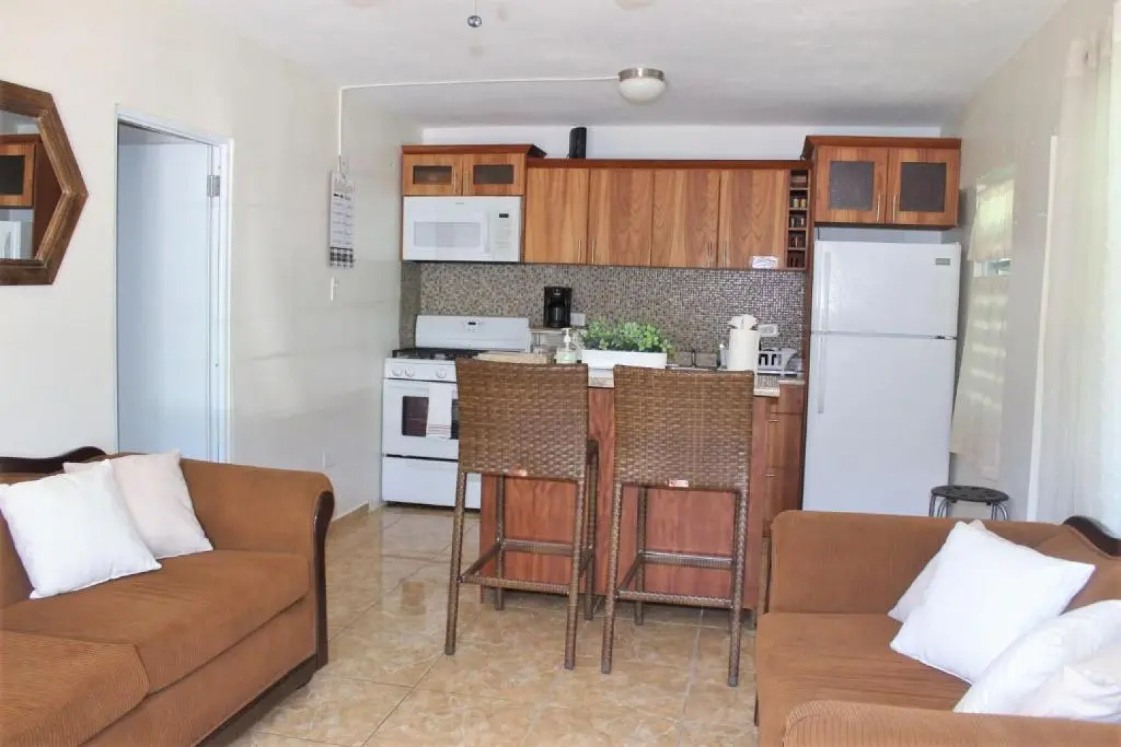 Beachaccess 2 bdr, WiFi, Hammock, Kitchen The Reef 1