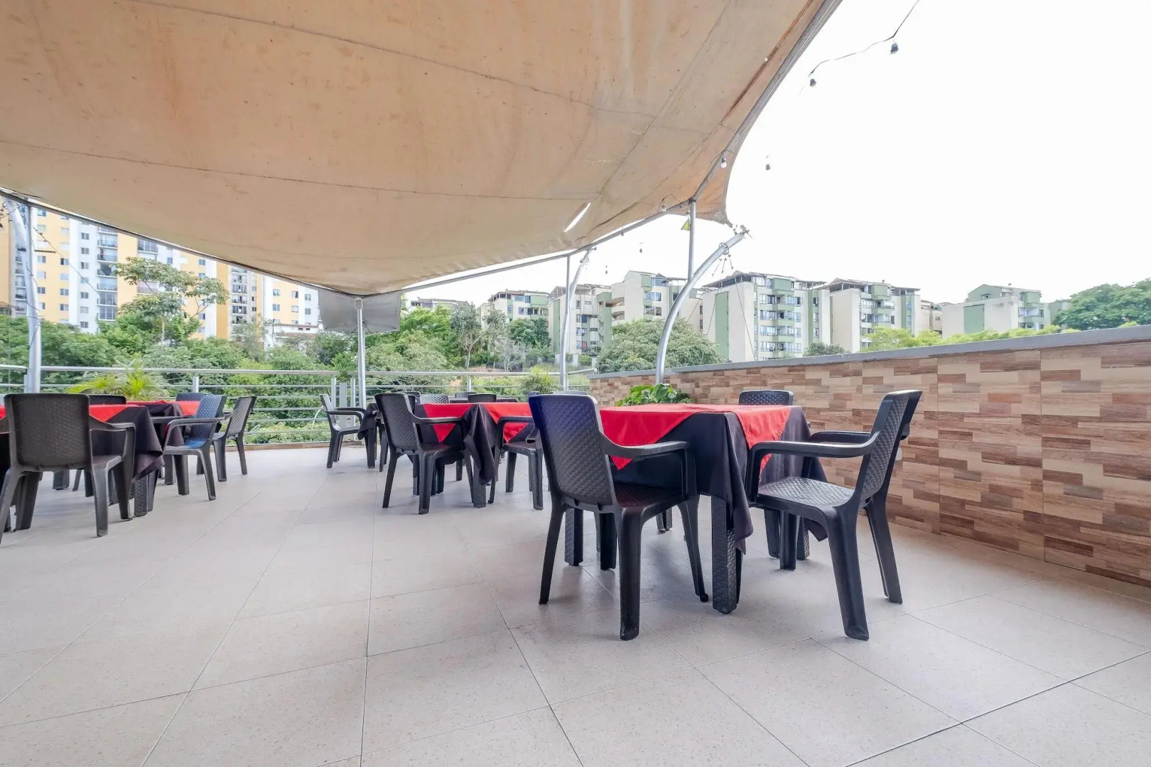 Hotel Metropolitana Plaza