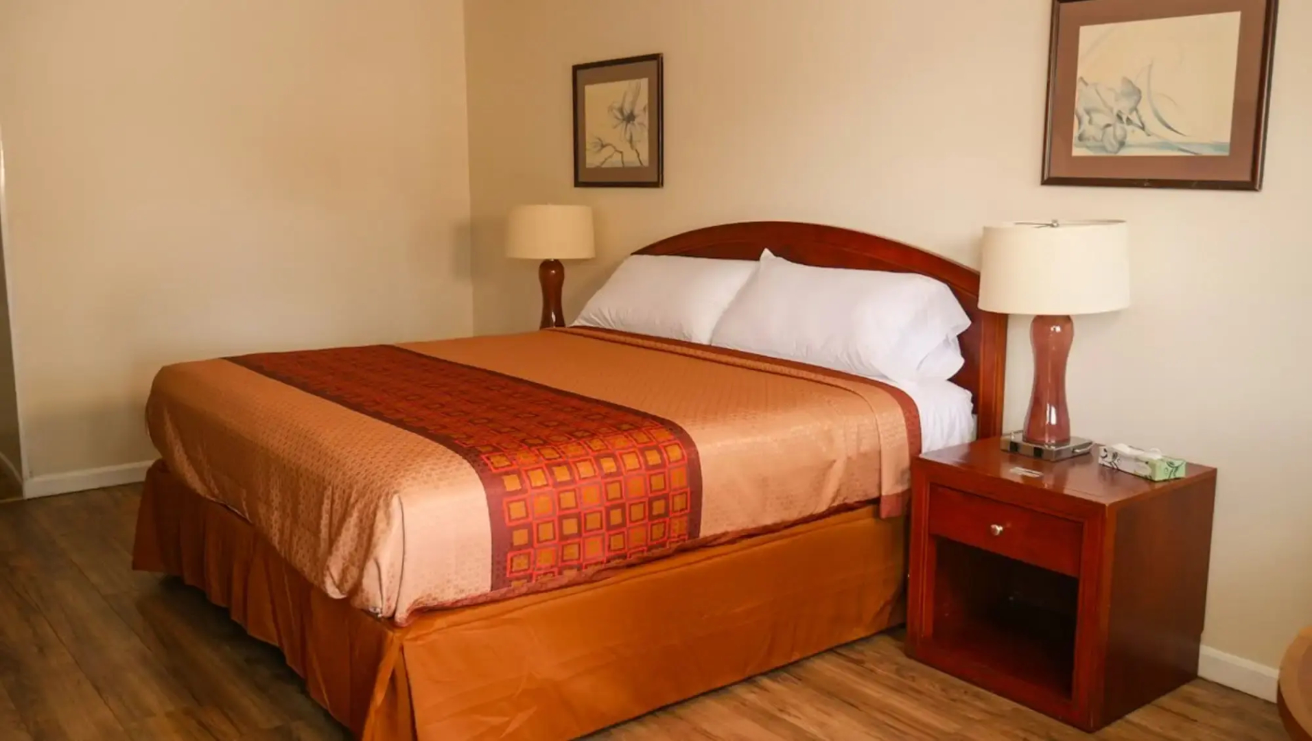 Hampton Motor Inn