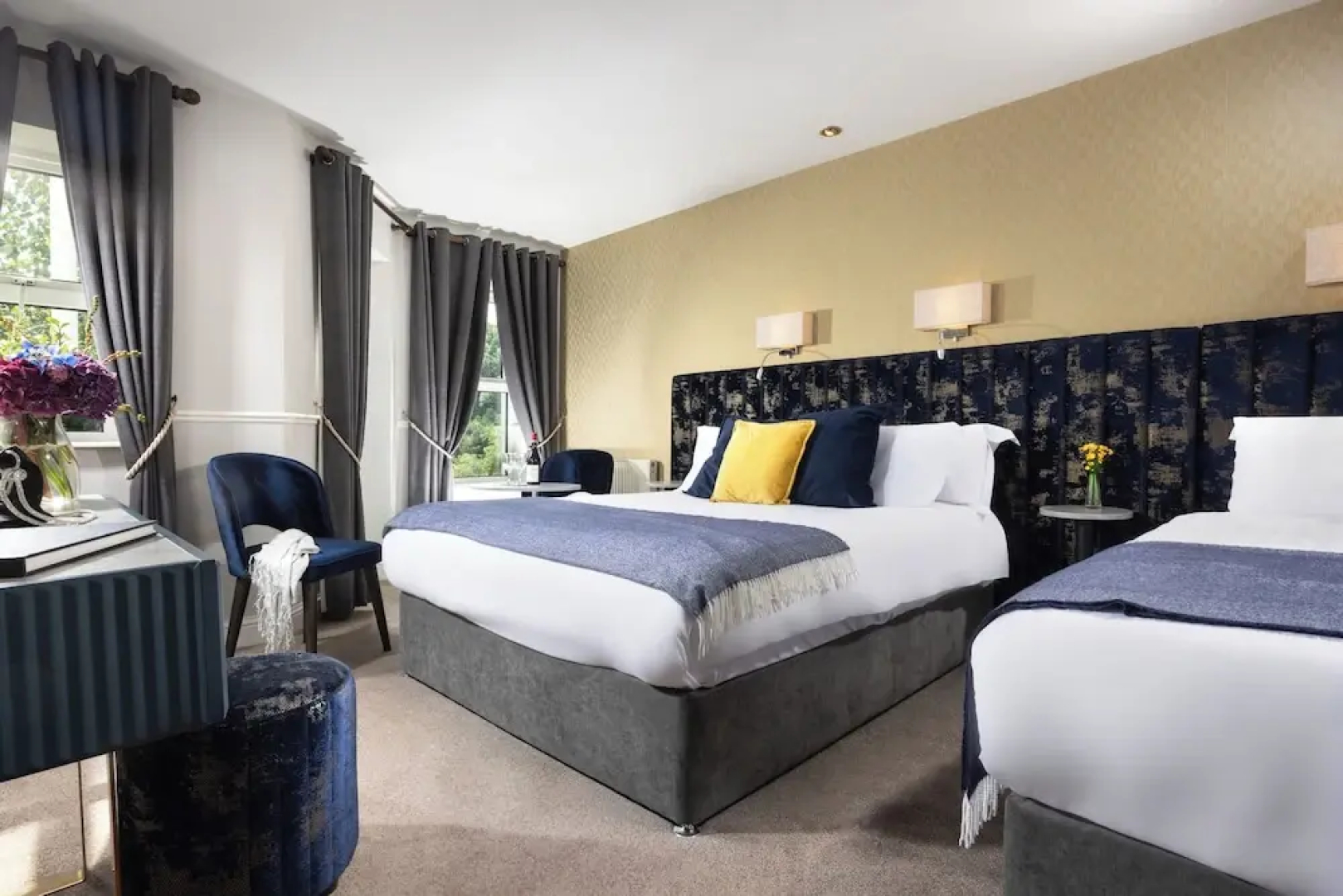 Woodenbridge Hotel & Lodge