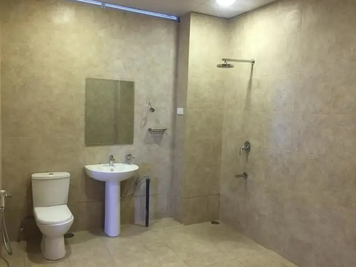 OYO 122 Glenloch Tea Factory Hotel