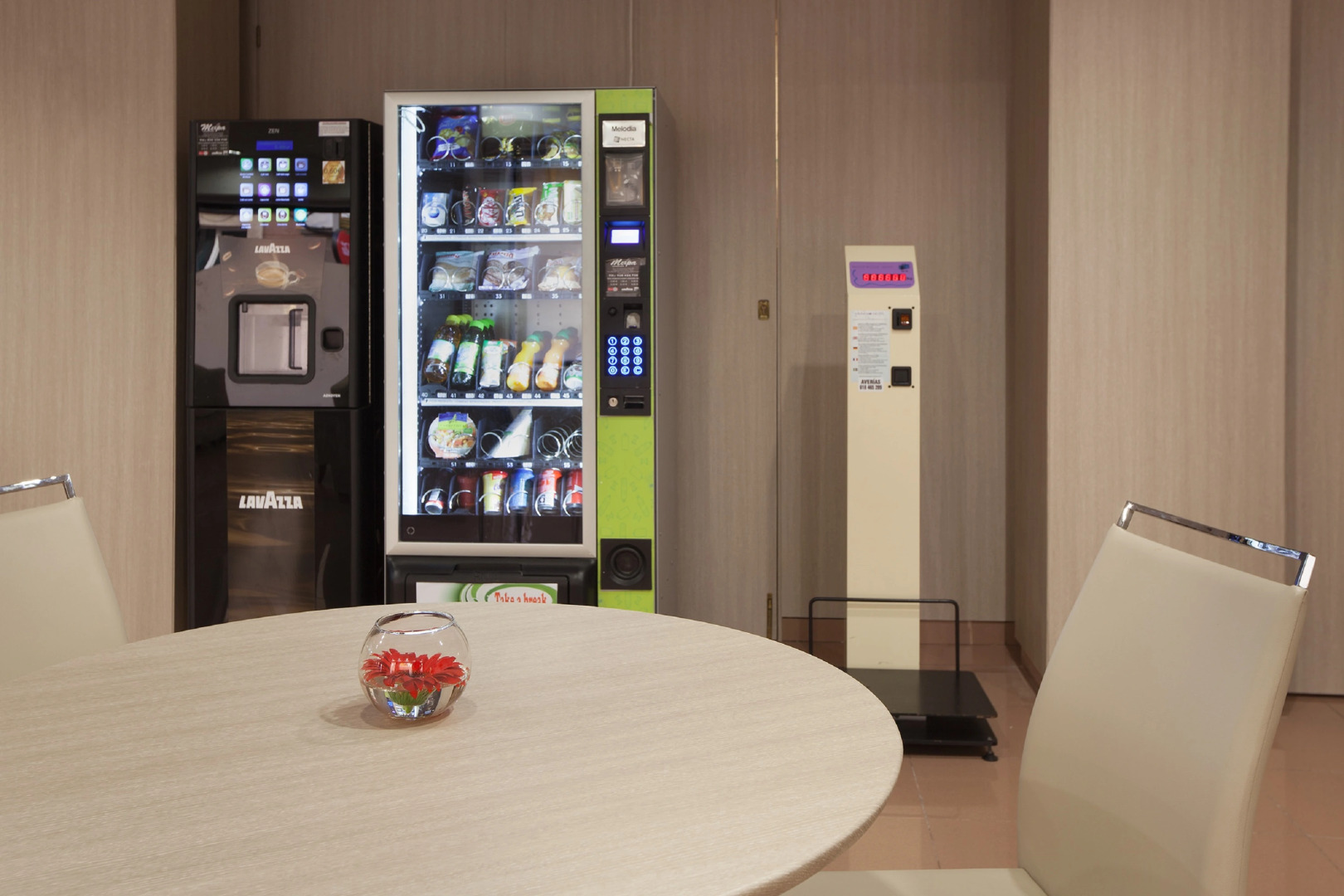 Отель NH Las Palmas Playa las Canteras