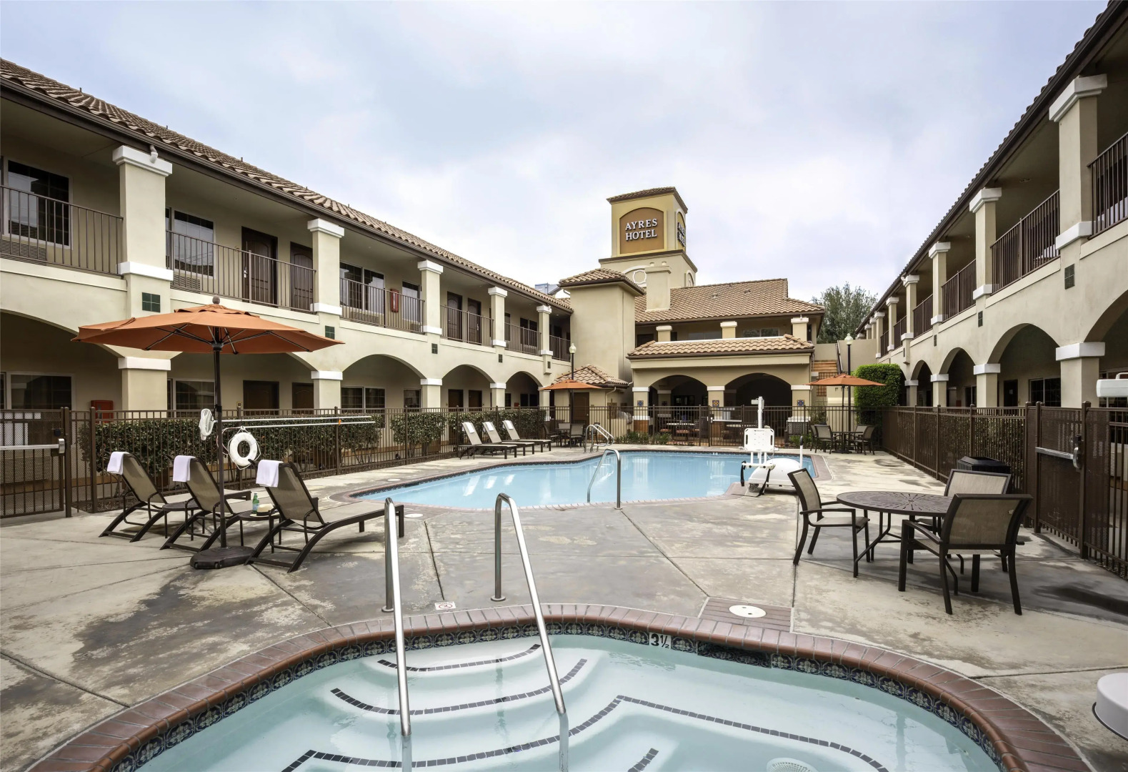 Ayres Hotel Redlands – Loma Linda