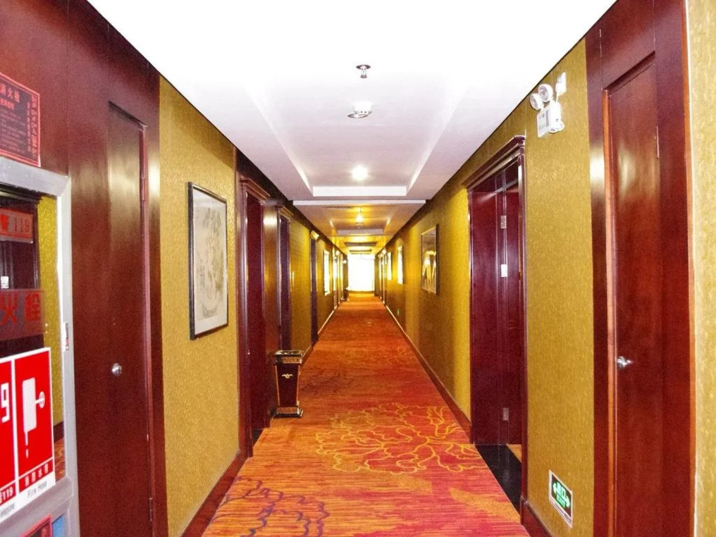 Nanshahai Ecological Hotel