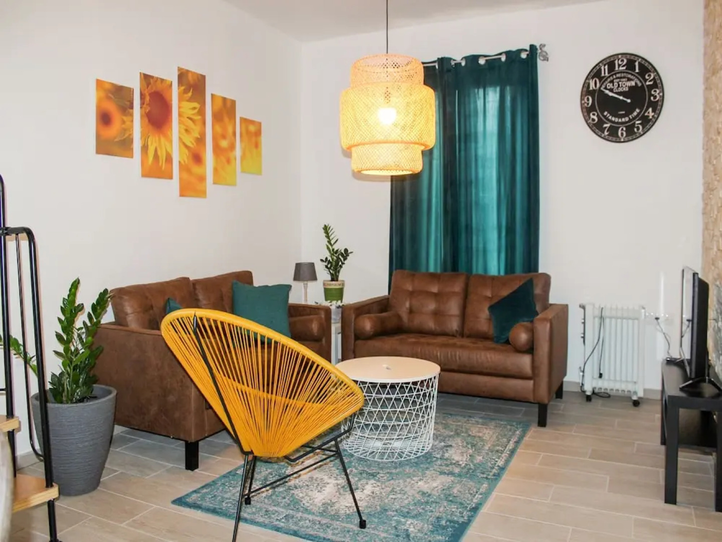 Elegant Mansion With Swimming Pool, Terrace, Sun-loungers