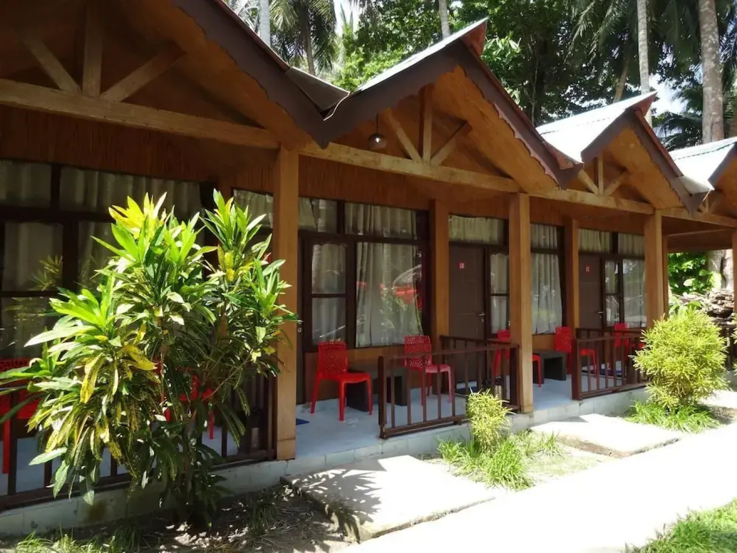 Holiday Inn Beach Resort