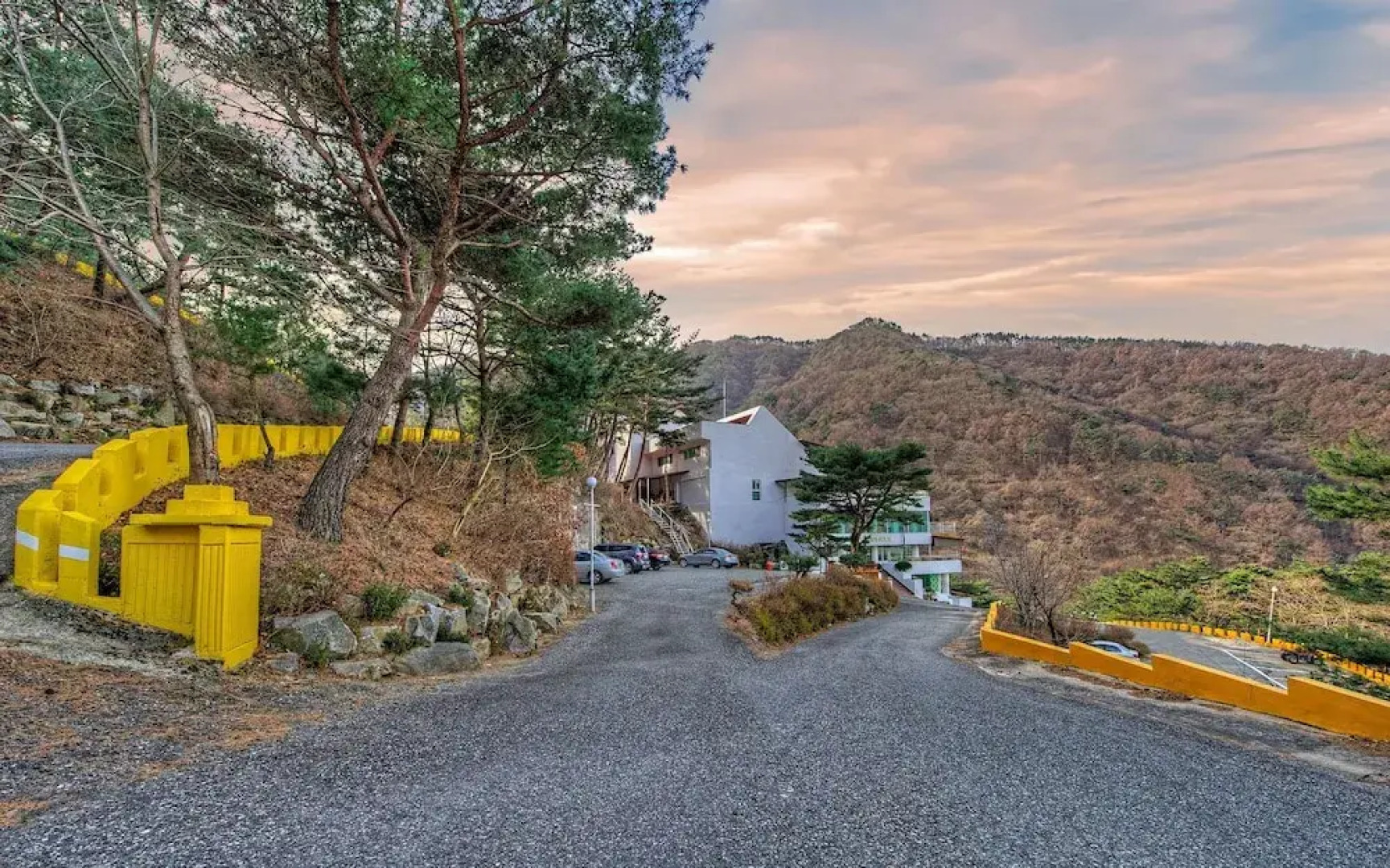 Sancheong Sinsegye Jirisan Resort