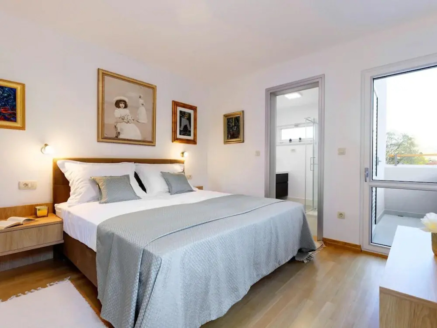 Villa in Zupa With Infinity Pool & Biokovo Views