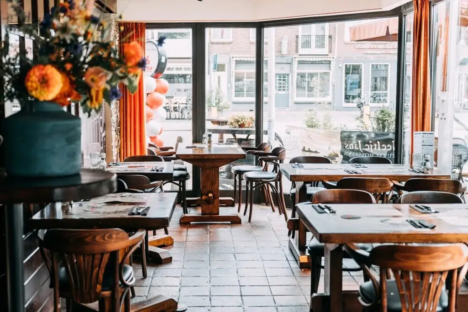 Hotel Café Restaurant Abina