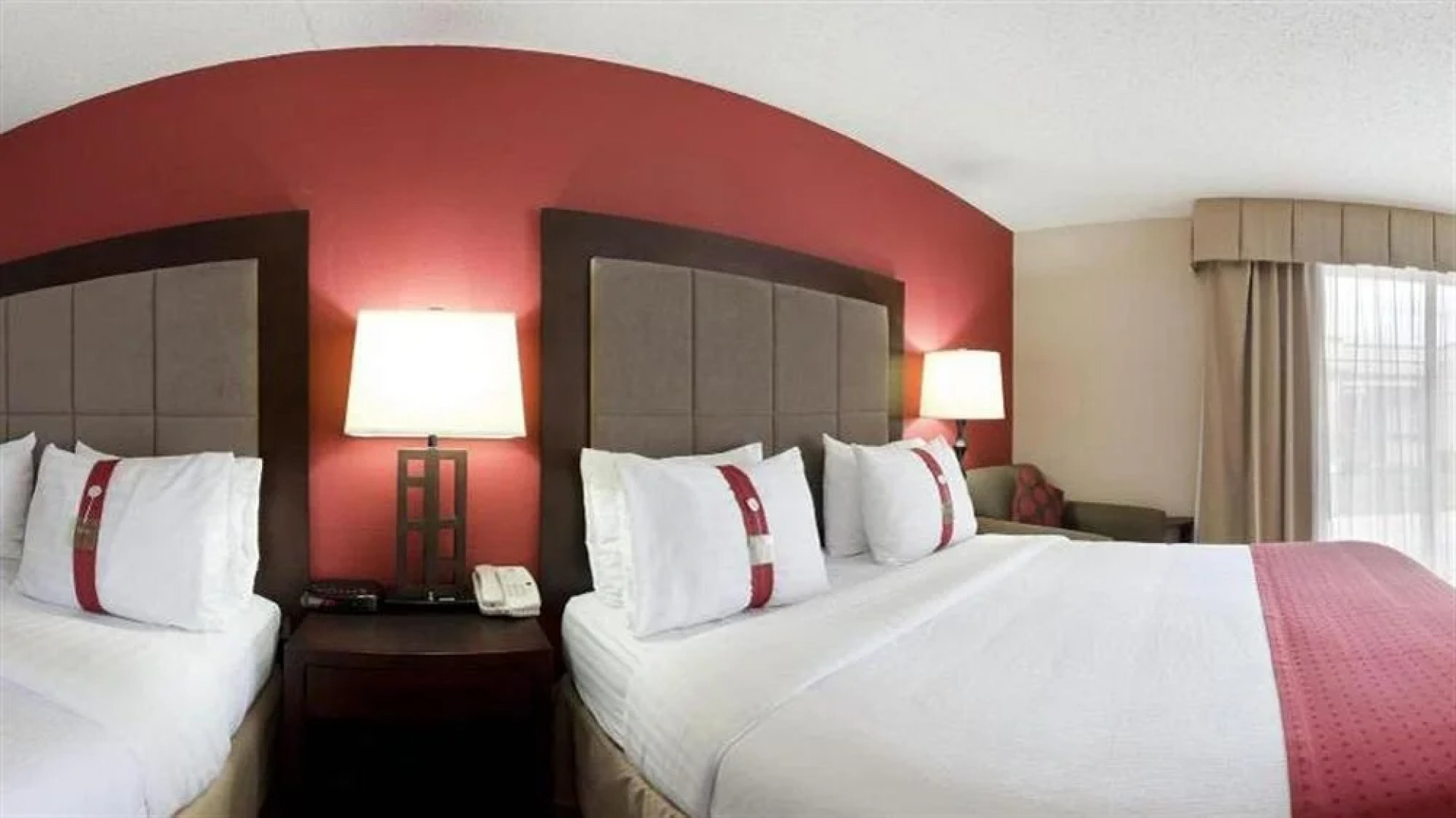 Holiday Inn Olathe Medical Center