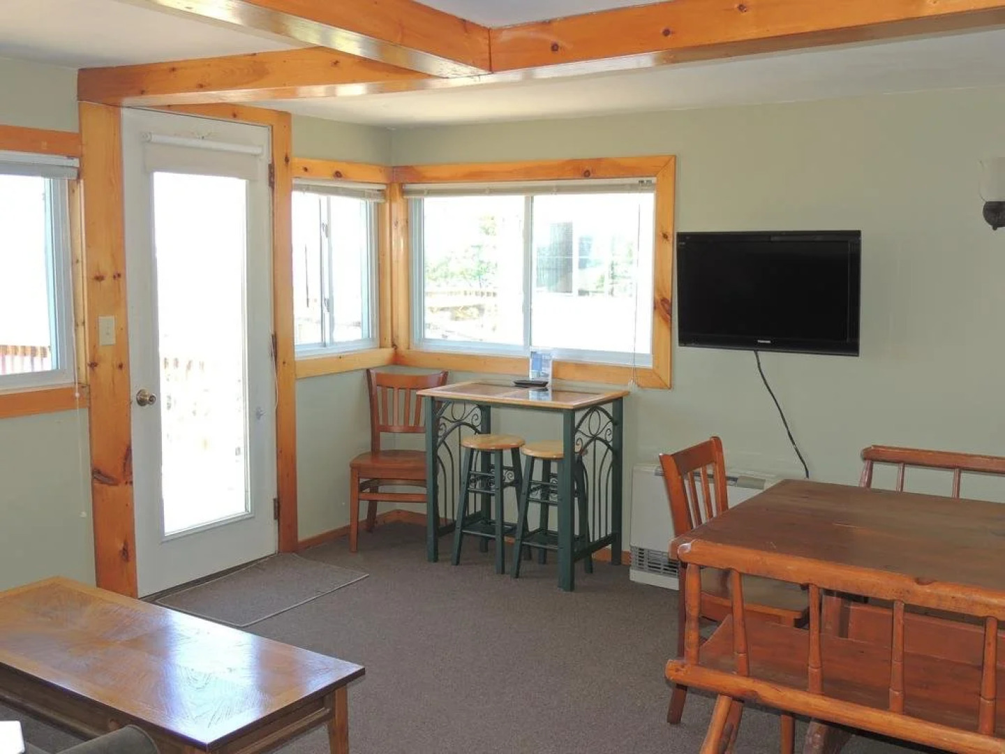 Angel Rock Waterfront Cottages and Vacation Homes