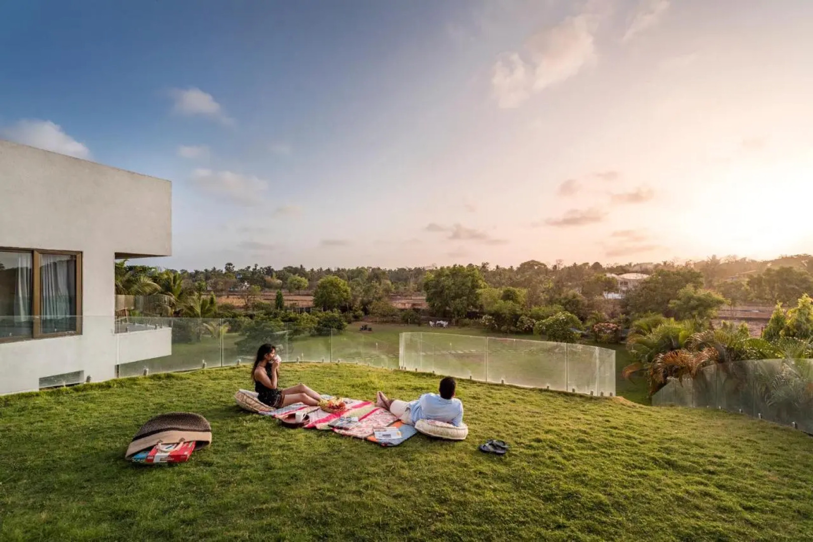 Saffron Stays Gardenia