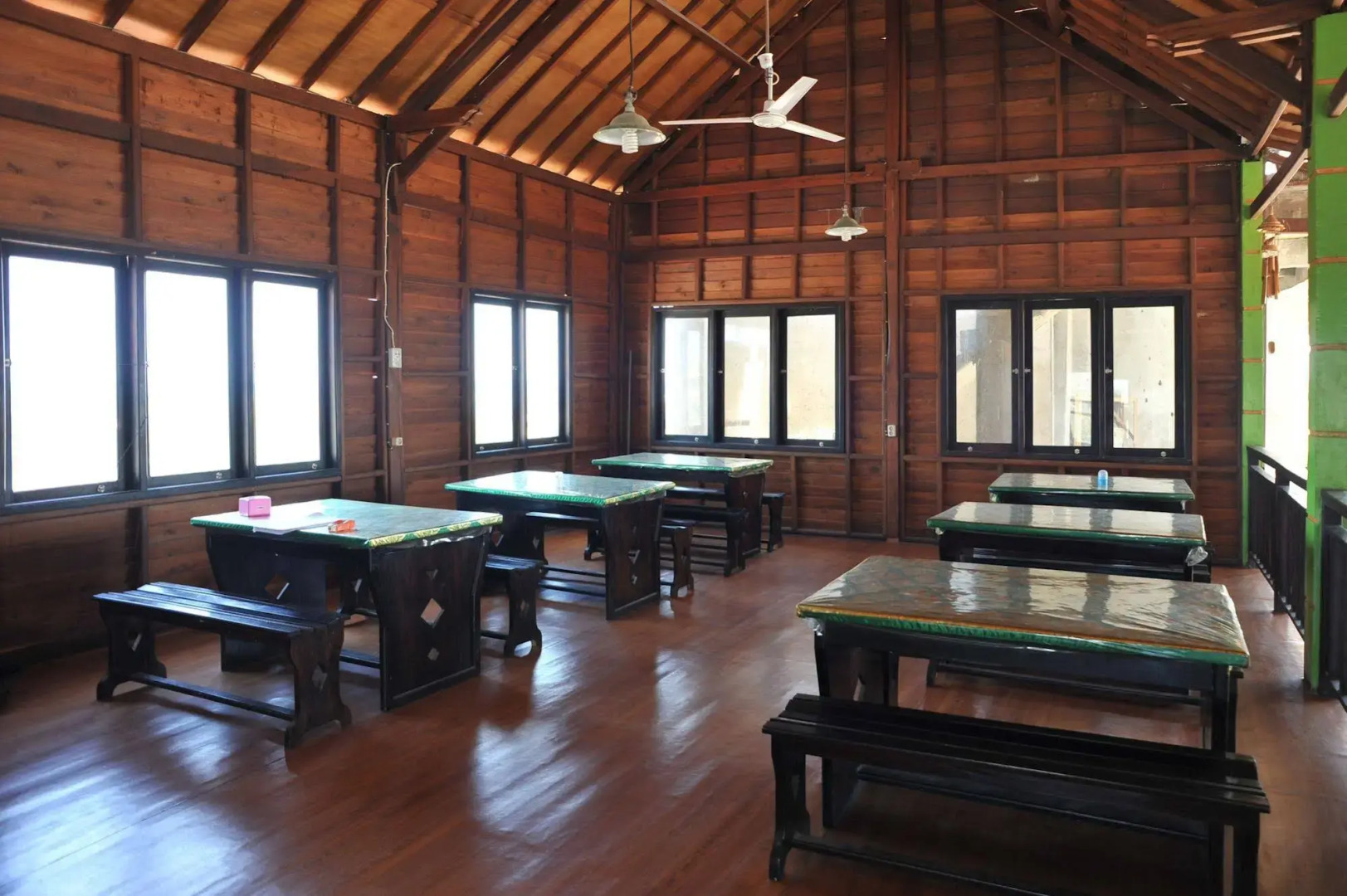 Airy Bandara El Tari Yupiter Satu Kupang