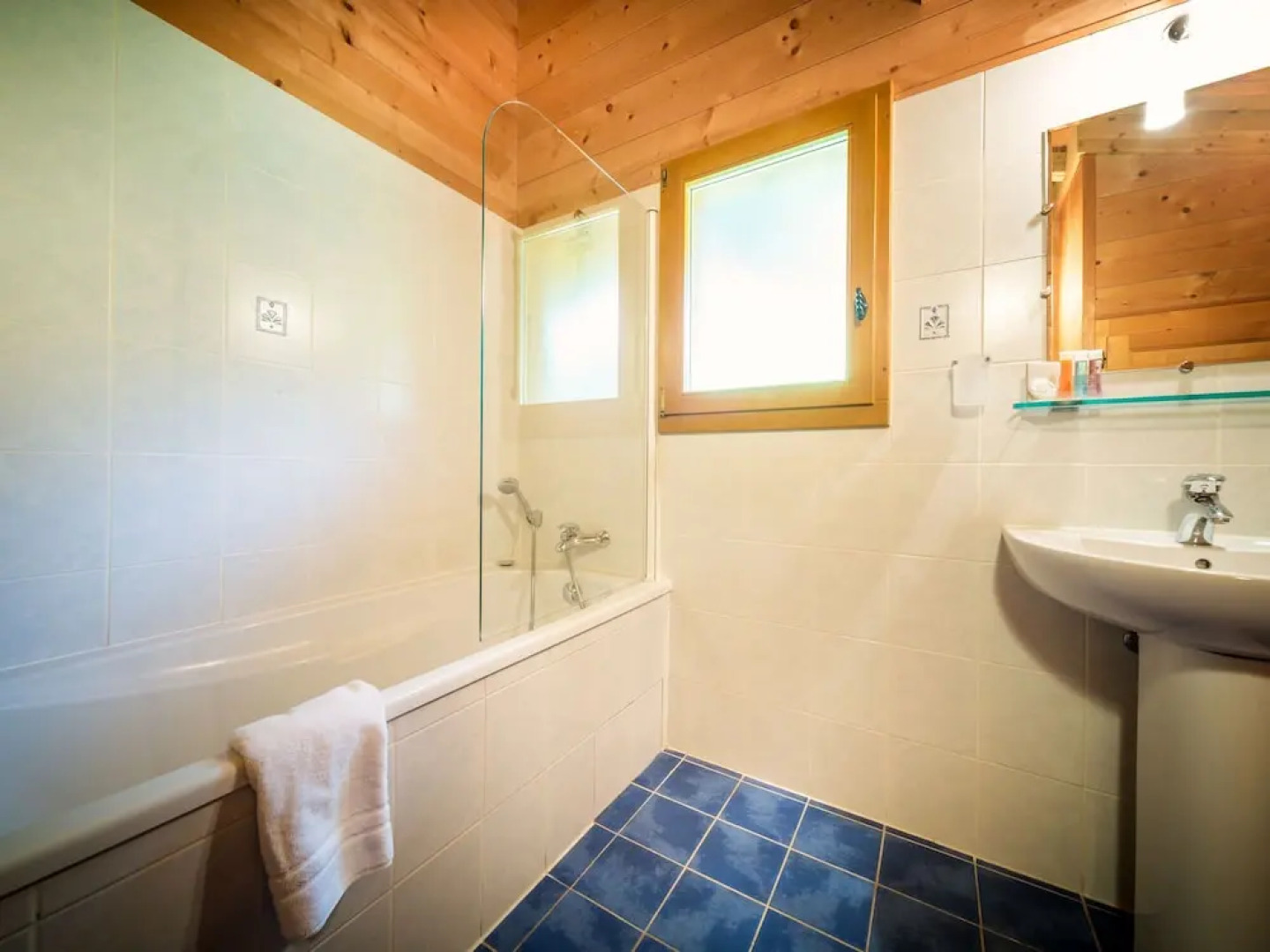 Luxury Holiday Home in La Côte-d'arbroz With Sauna