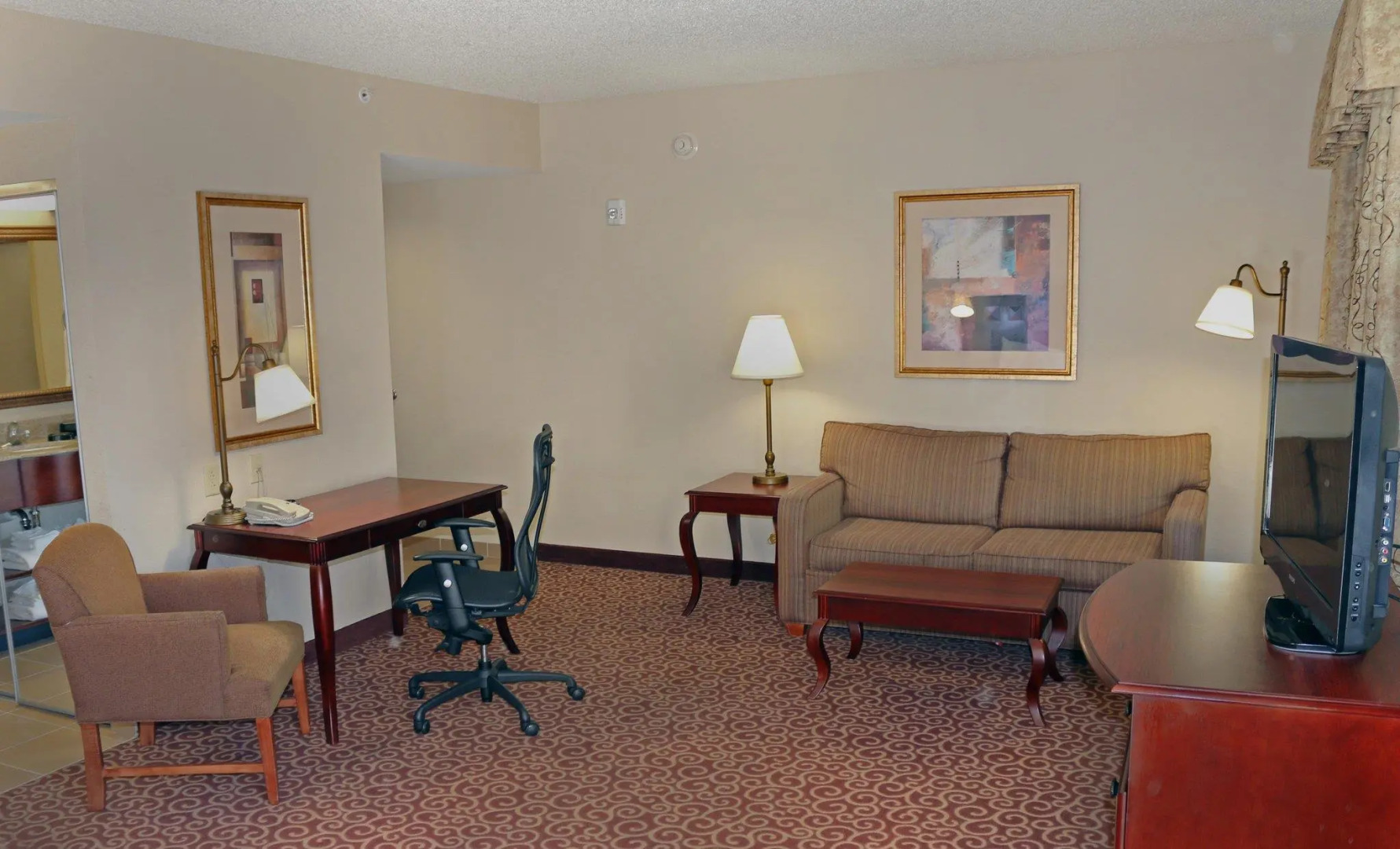 Hampton Inn & Suites Norfolk-Airport