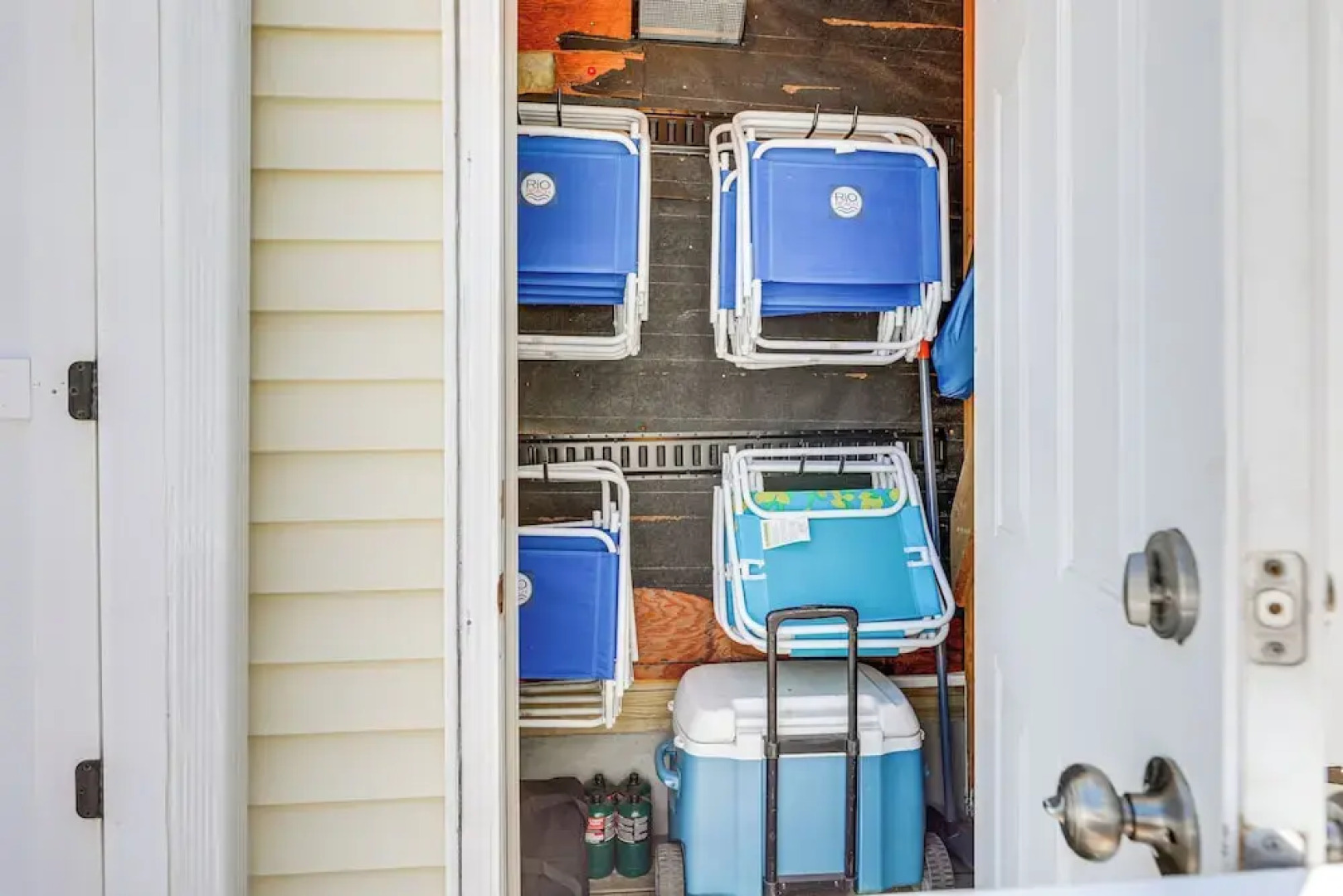 Steps to Shore: Newly Renovated Dewey Beach Home!