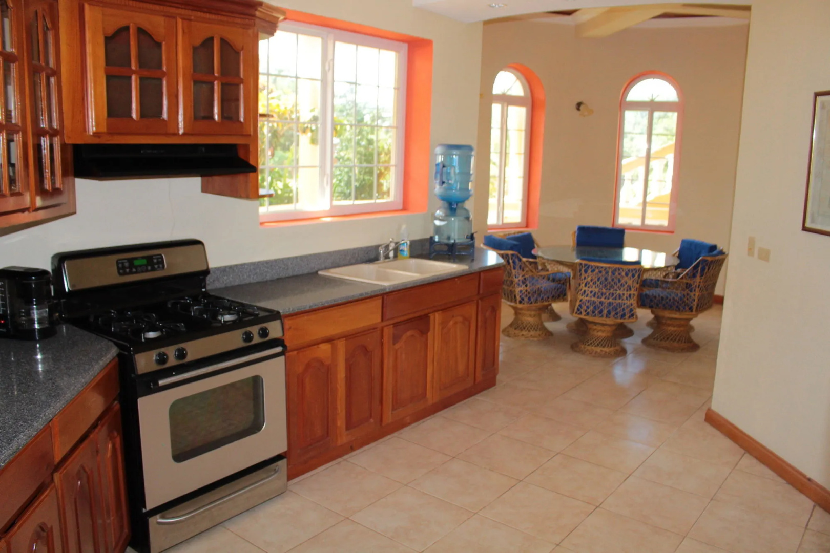 Parrot Cove Lodge