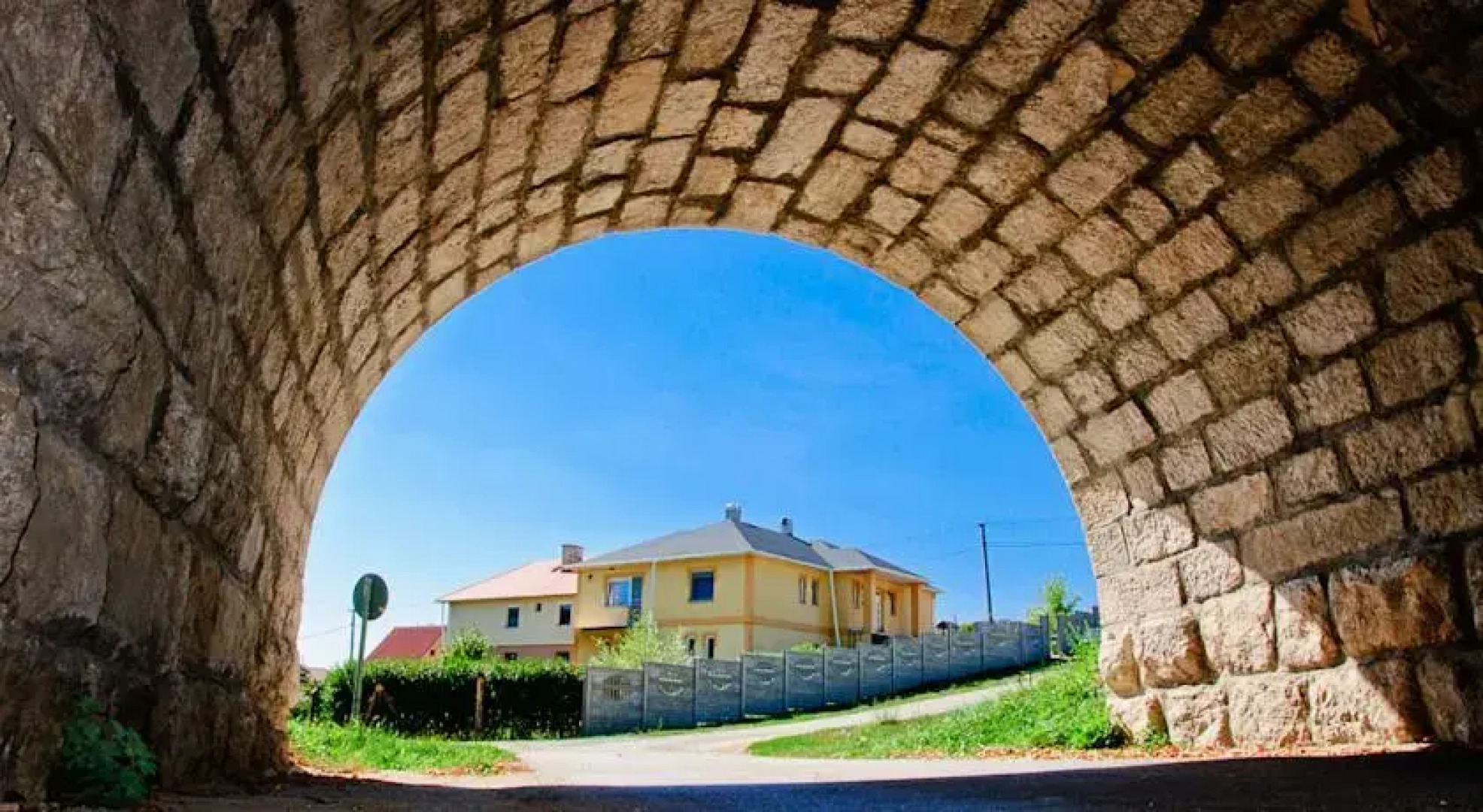 Búzavirág Apartmanház Eplény