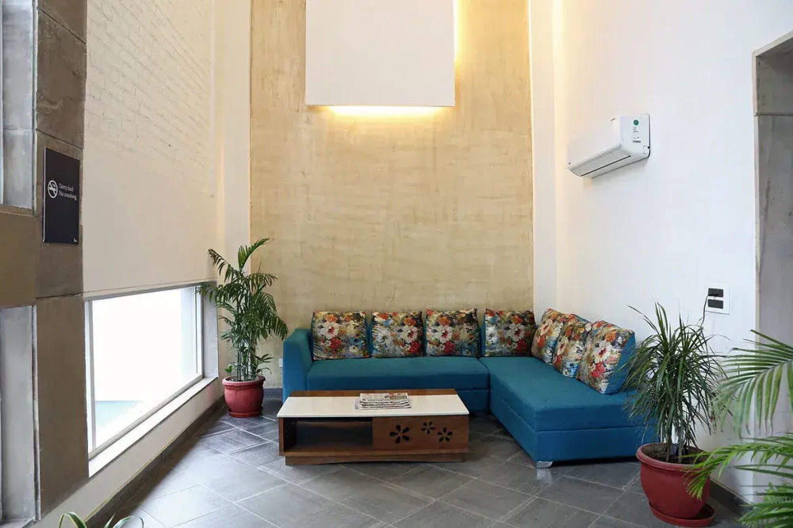 FabHotel Huda Sushant Lok