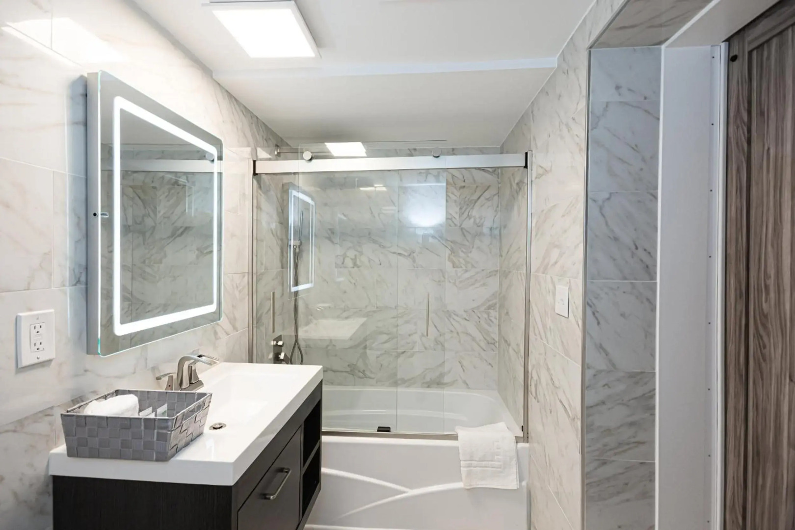 SKYLARANNA Resort & Spa