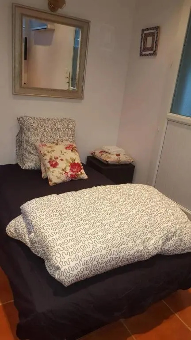 Près d'Evry, petite maison indépendante 1 ch 1 terrasse