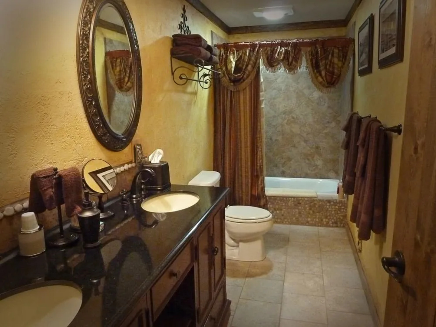 The Log House Lodge Bed & Breakfast