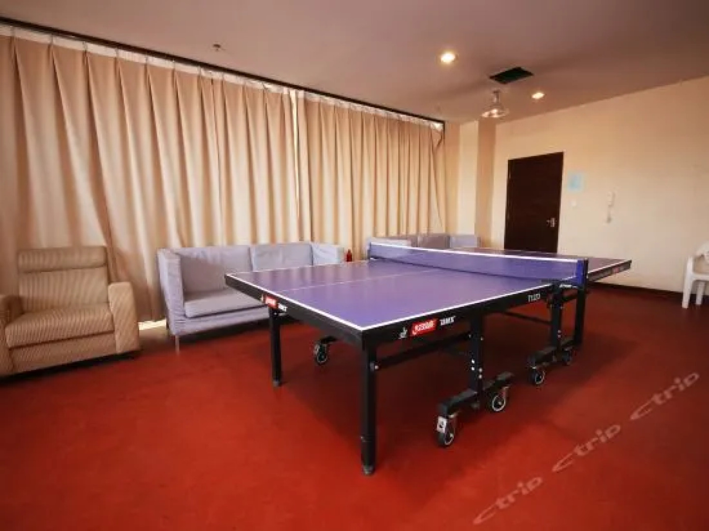 Junhui Jianguo Hotel