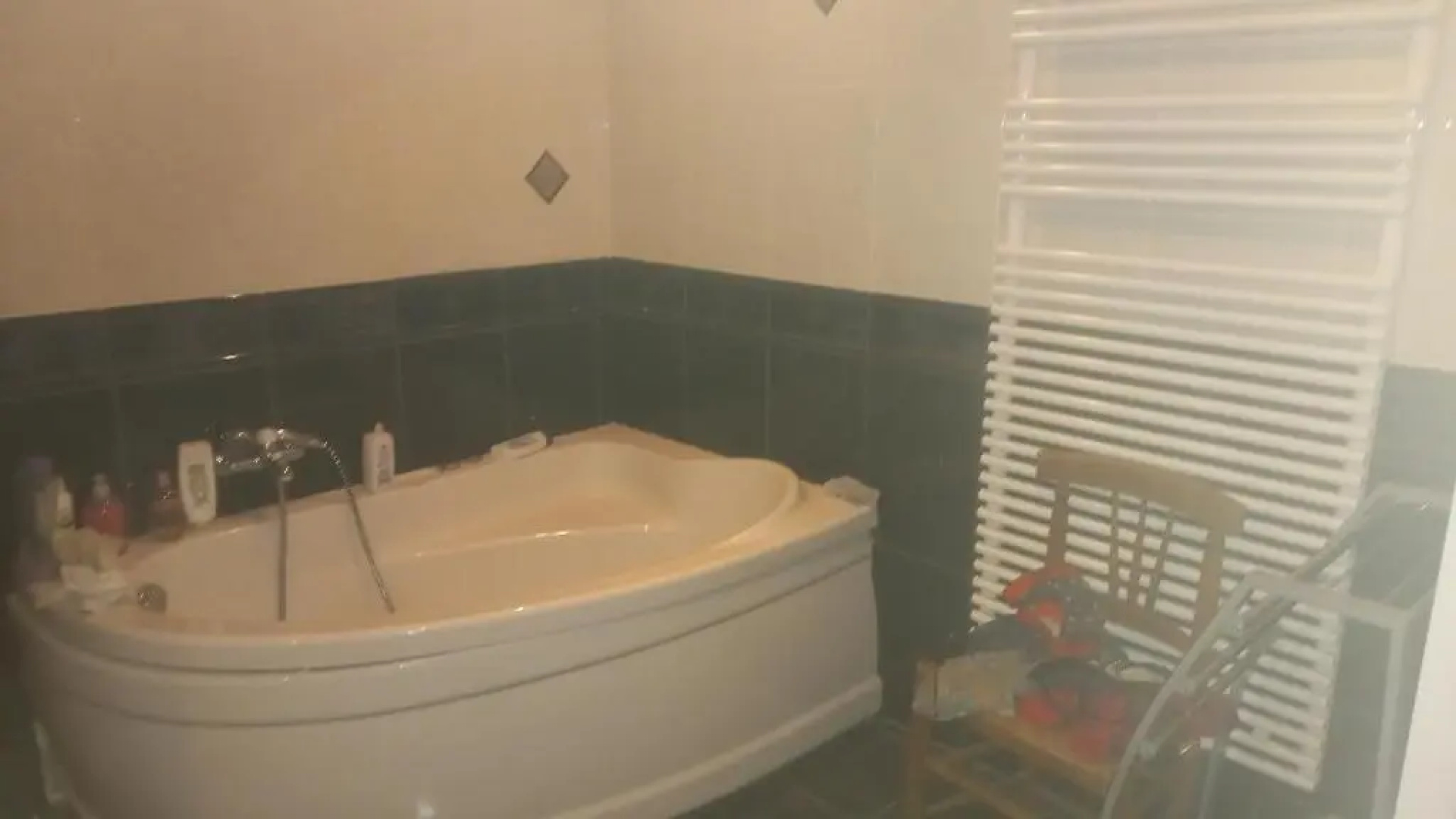 Luxe appartement met 3 slaapkamers en 1 kingsize bed slaapzetel en drie dubbelbedden