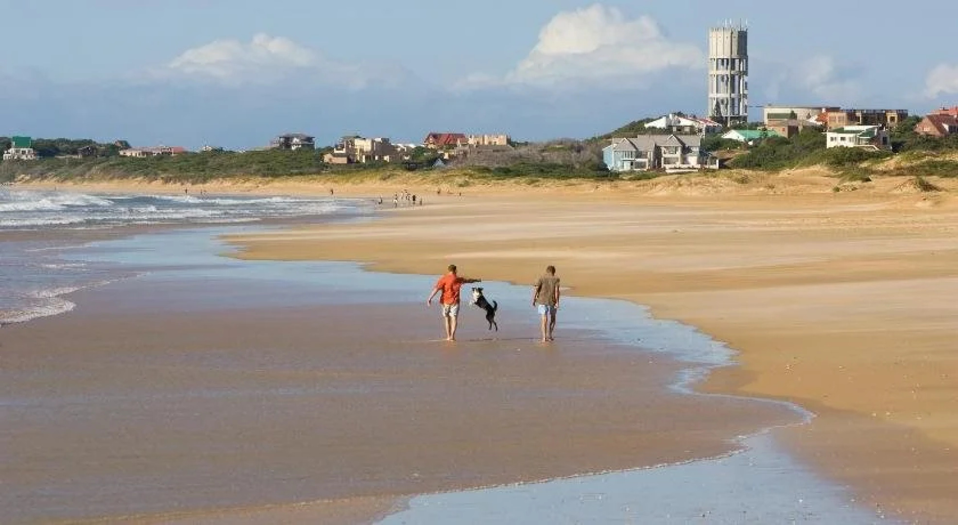 Moya Manzi Beach House