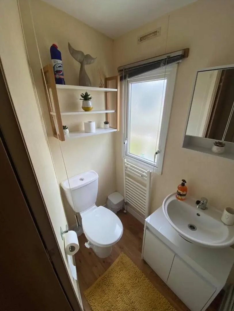 Captivating 3-bed Caravan at Golden Palm Skegness