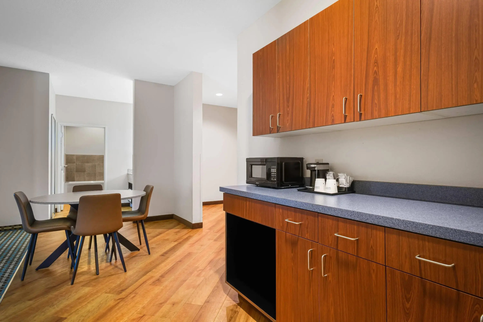 La Quinta Inn & Suites by Wyndham Stonington-Mystic Area
