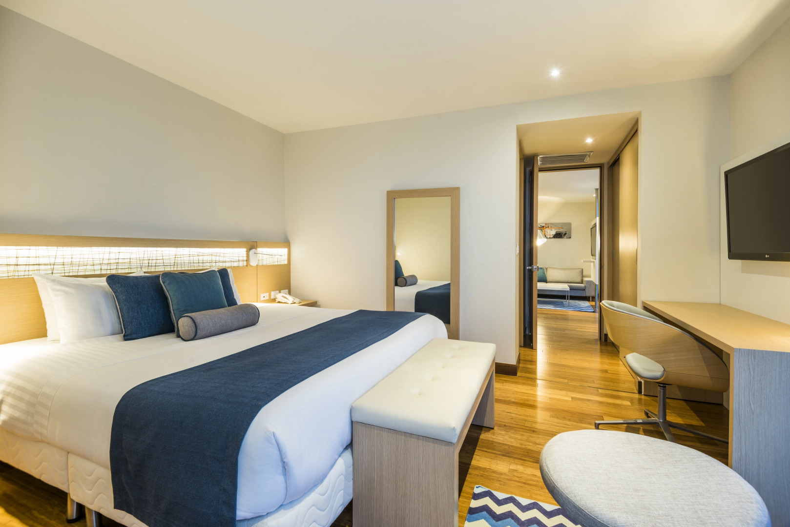 Cosmos Pacifico Hotel